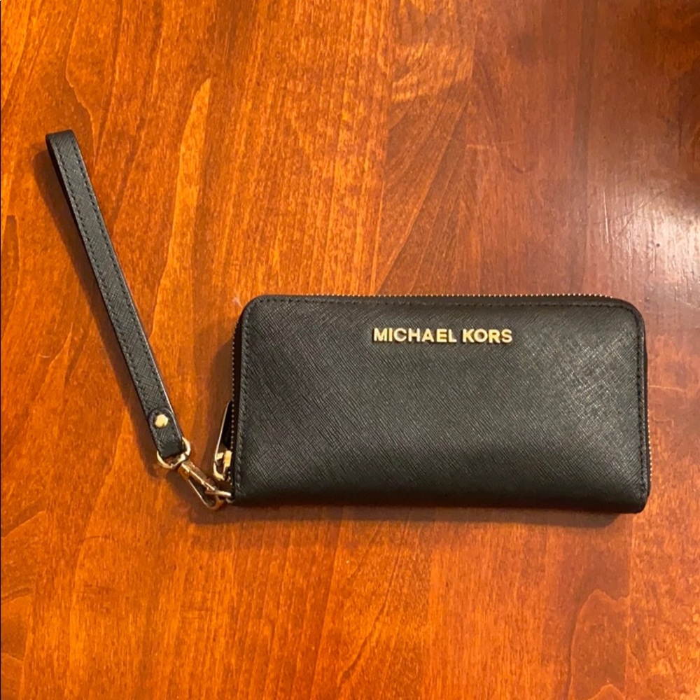Michael Kors Wristlet